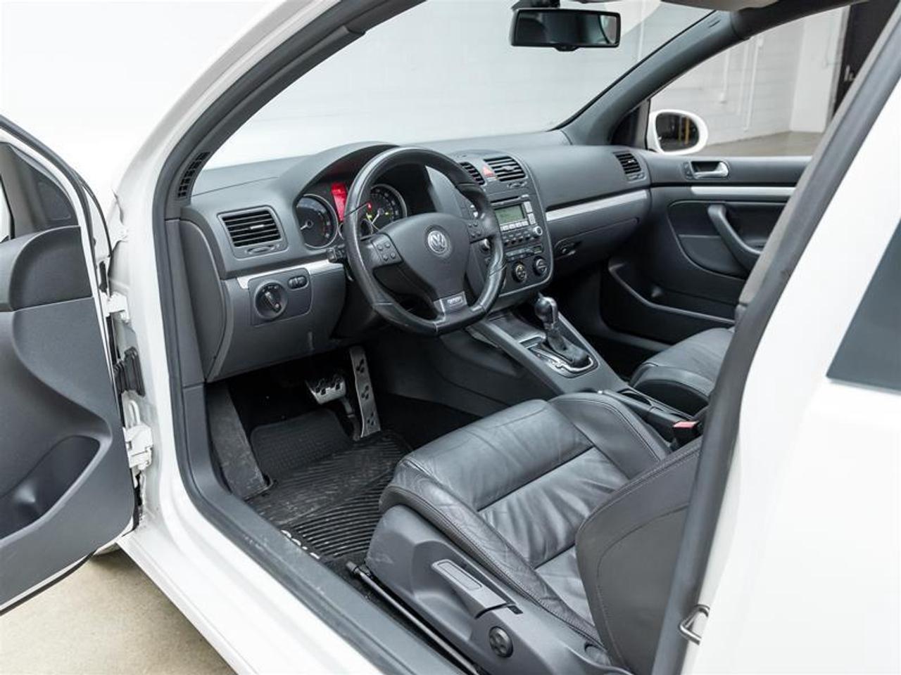 2008 Volkswagen Golf  Photo