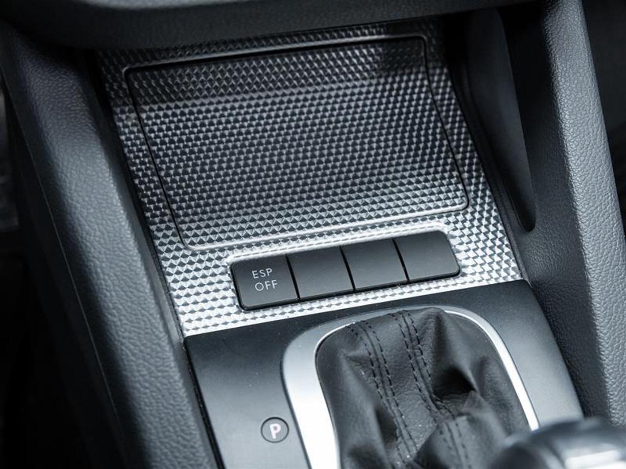 2008 Volkswagen Golf  Photo