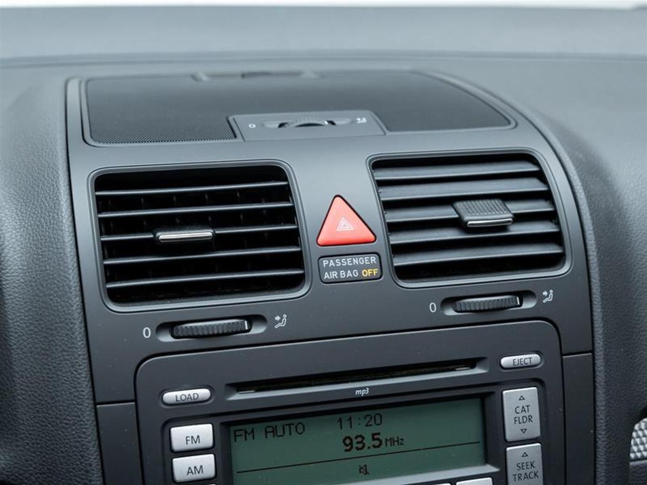2008 Volkswagen Golf  Photo