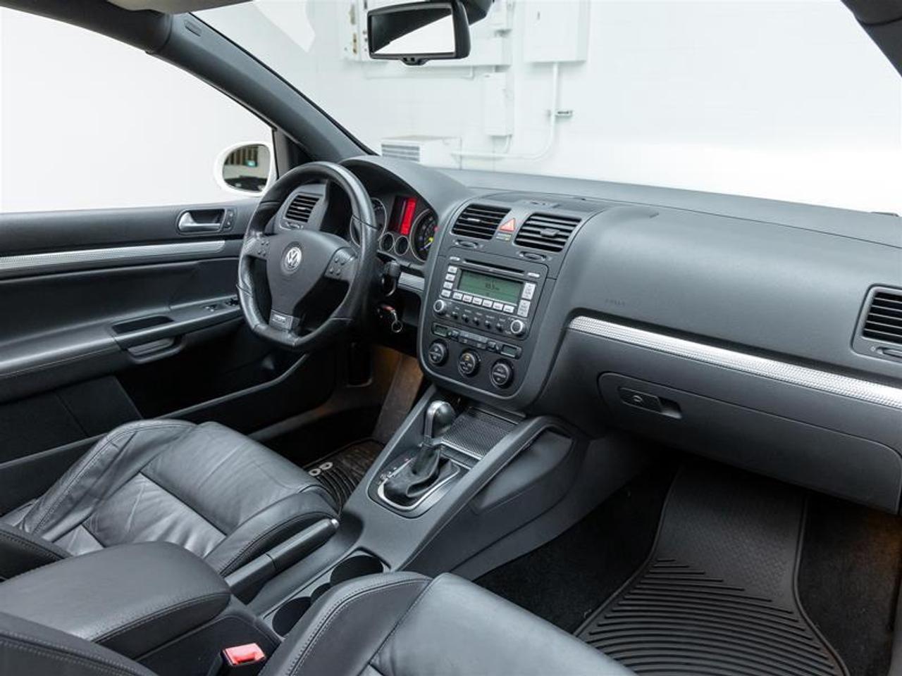 2008 Volkswagen Golf  Photo