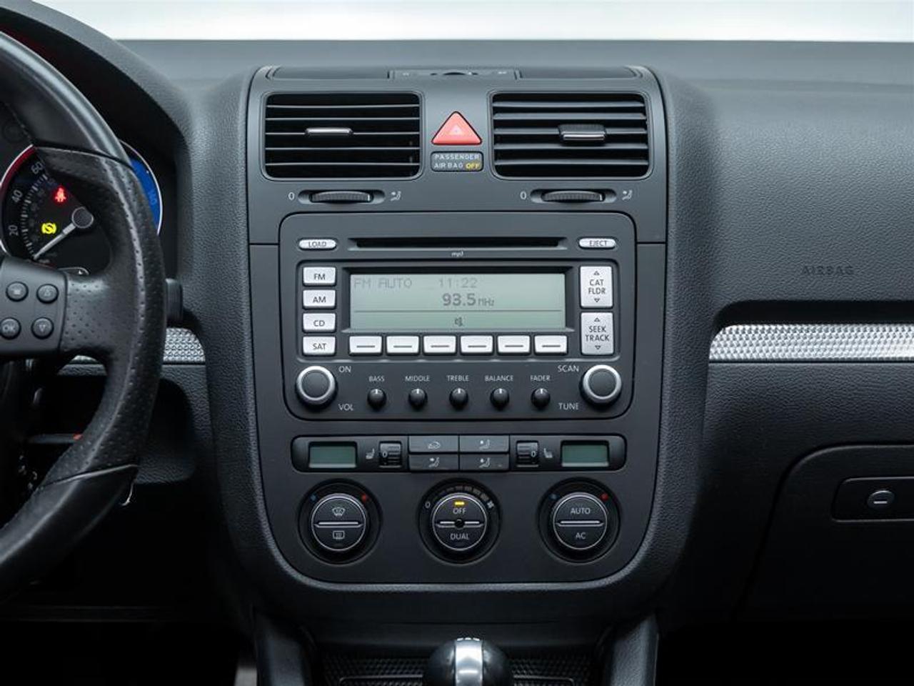2008 Volkswagen Golf  Photo