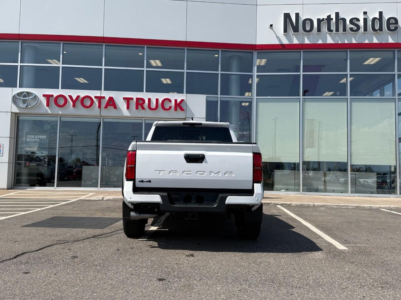 2026 Toyota Tacoma 4x4 Double Cab Auto SB Photo4