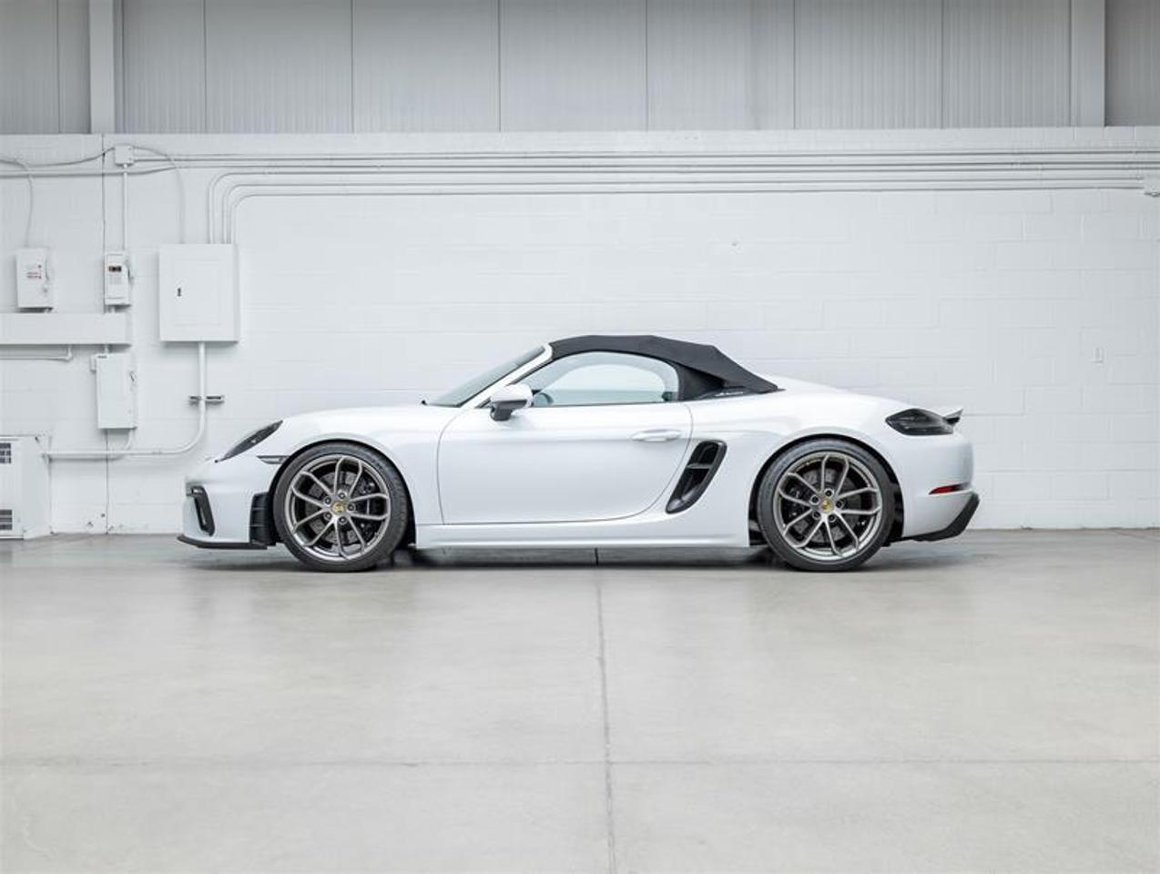 2022 Porsche 718 Spyder  Photo