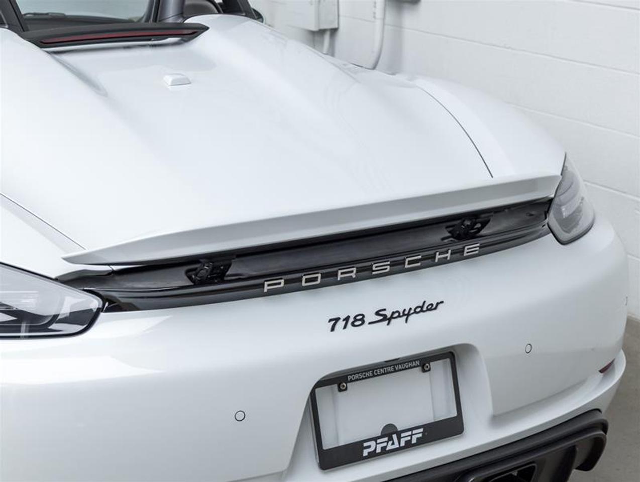 2022 Porsche 718 Spyder  Photo