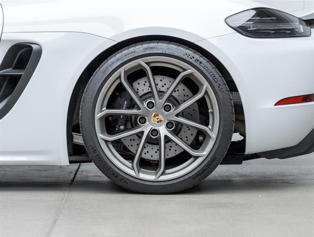 2022 Porsche 718 Spyder  Photo