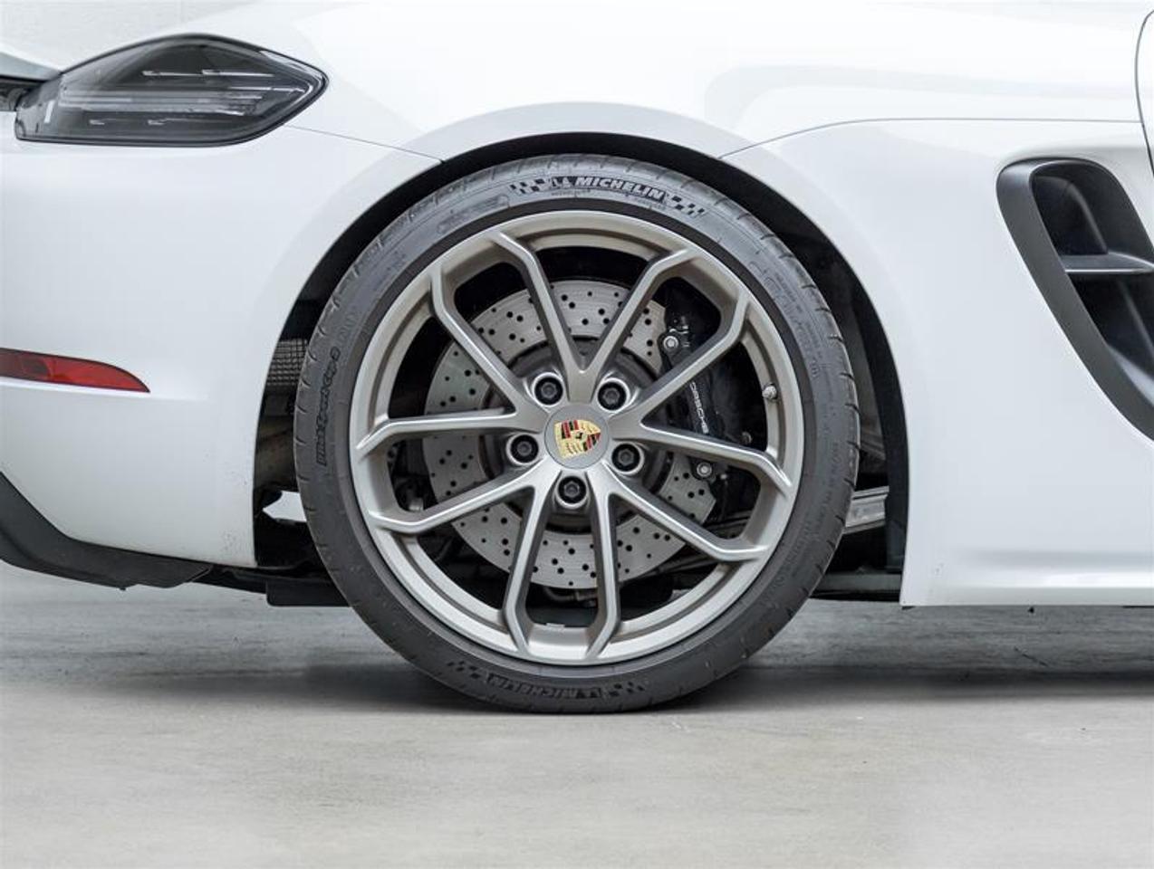 2022 Porsche 718 Spyder  Photo
