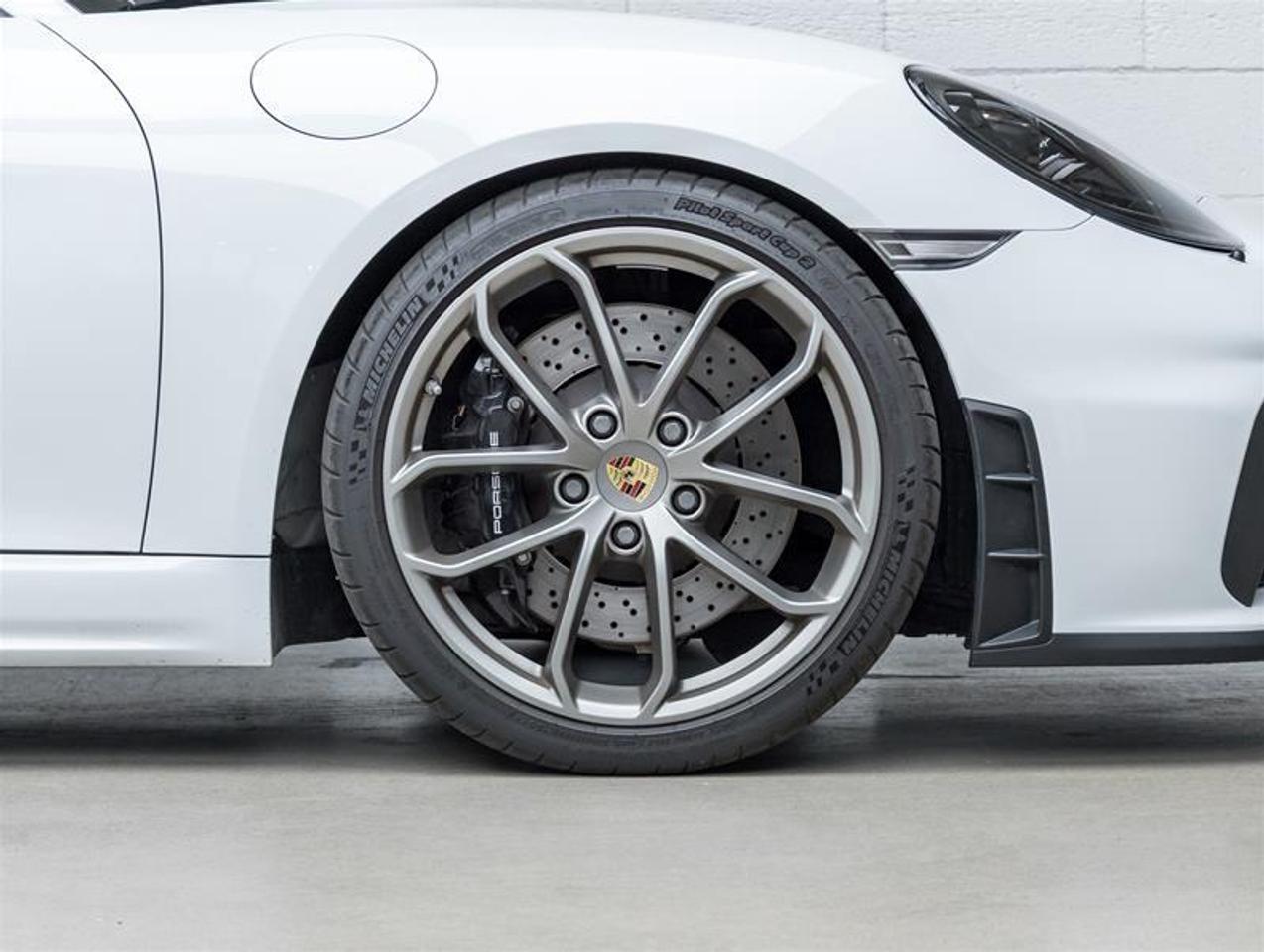 2022 Porsche 718 Spyder  Photo