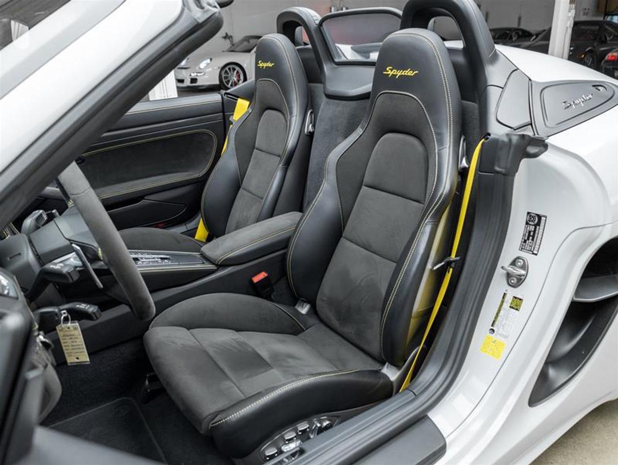 2022 Porsche 718 Spyder  Photo