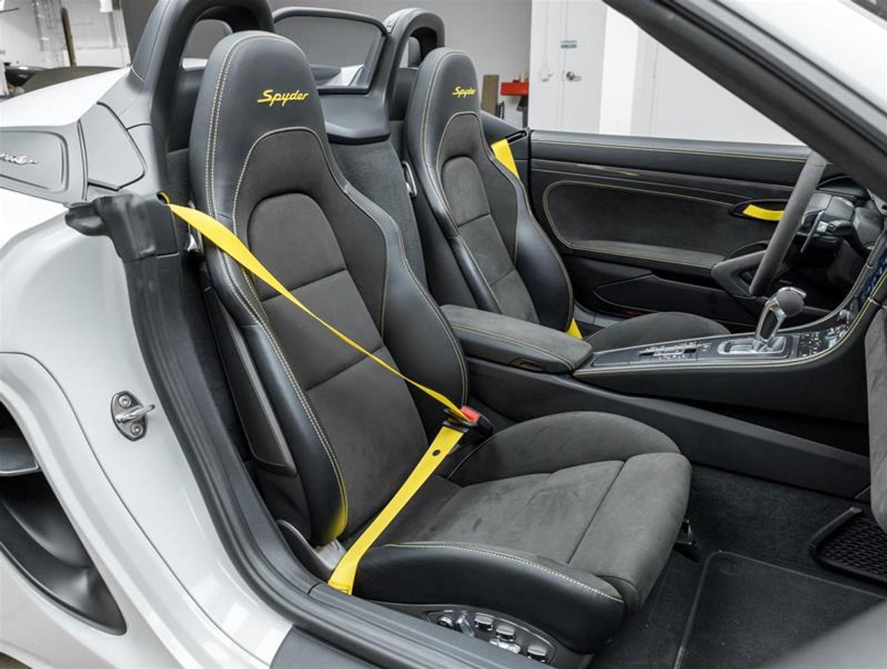 2022 Porsche 718 Spyder  Photo