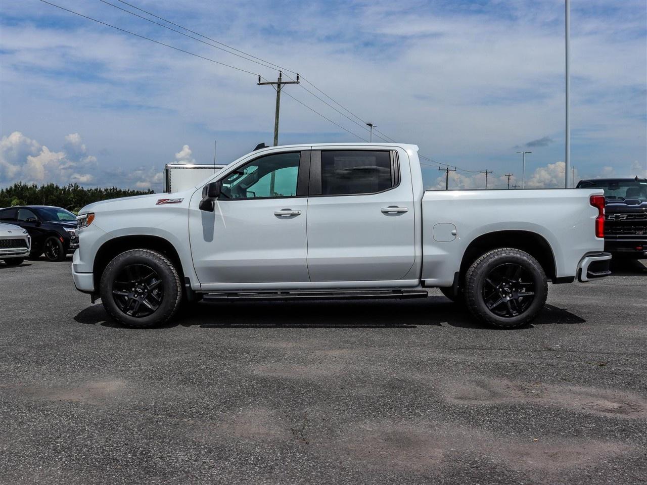 2026 Chevrolet Silverado 1500 Crew Cab Short Box 4-Wheel Drive RST Photo2