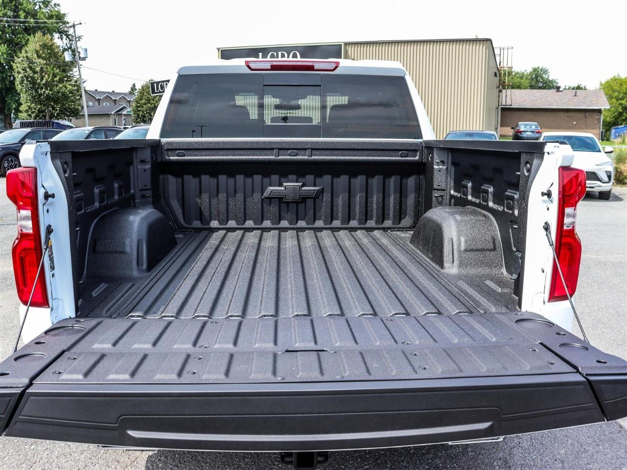 2026 Chevrolet Silverado 1500 Crew Cab Short Box 4-Wheel Drive RST Photo