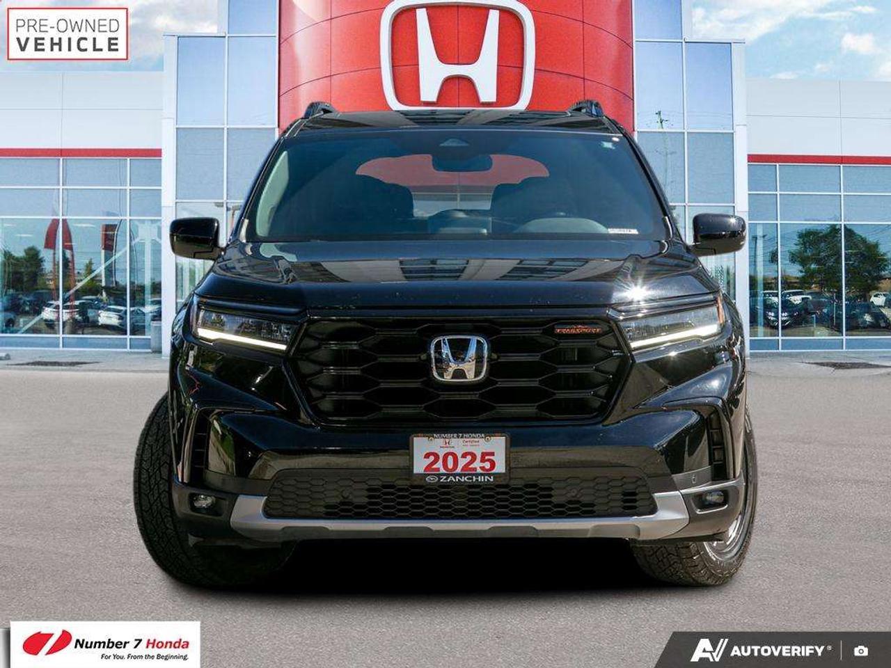 2025 Honda Pilot TrailSport *EXTENDED POWERTRAIN WARRANTY*NO REPORTED ACCIDENTS*ONE OWNER Photo5