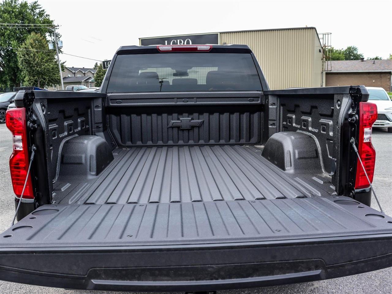 2026 Chevrolet Silverado 1500 Crew Cab Standard Box 4-Wheel Drive Custom Trail Boss Photo