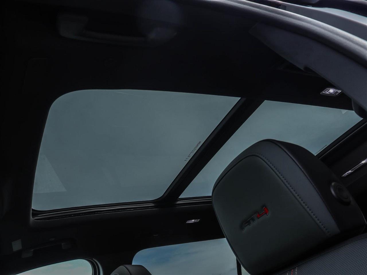 2026 GMC Acadia AWD AT4 Photo