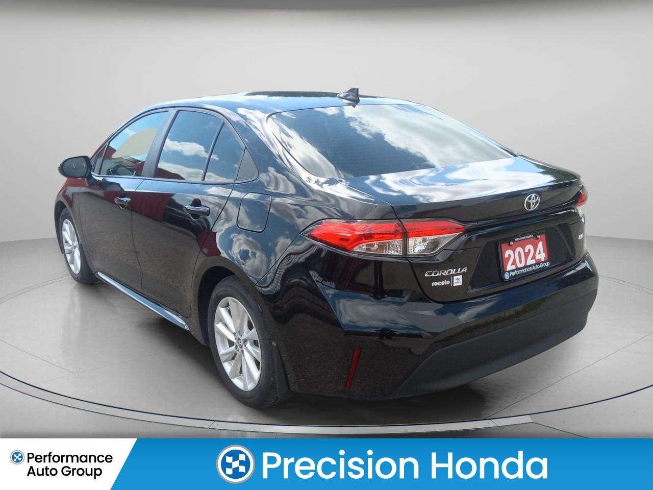 2024 Toyota Corolla LE  Sunroof  CarPlay   Alloy wheels  Heated Seats Photo