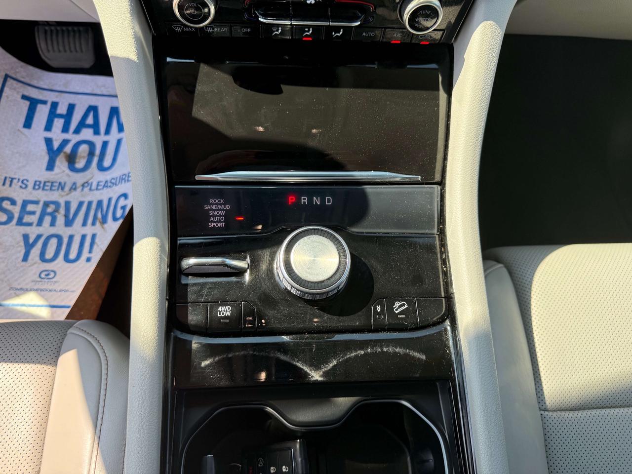 2021 Jeep Grand Cherokee Overland - sunroof - massage seats Photo