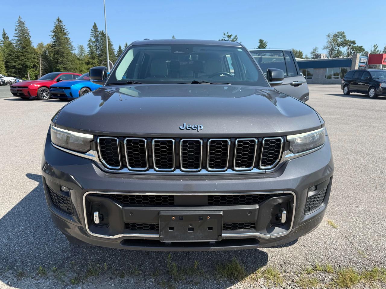2021 Jeep Grand Cherokee Overland - sunroof - massage seats Photo