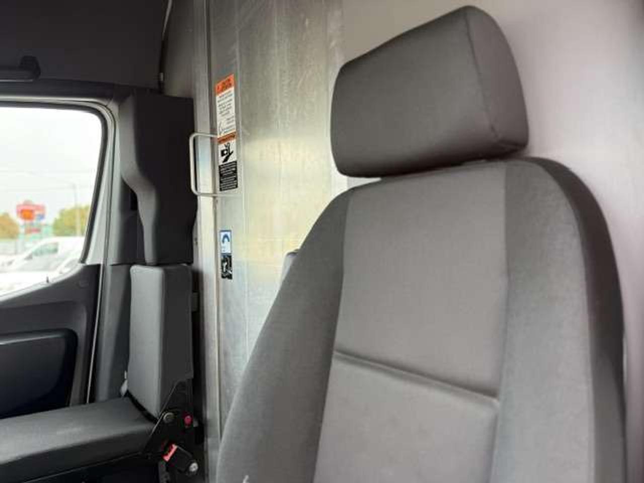 2023 Mercedes-Benz Sprinter GAS 2500 170LongWheelBase Warranty Certified LowKM Photo