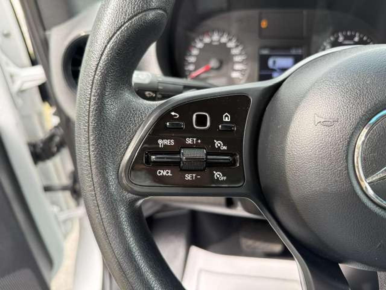 2023 Mercedes-Benz Sprinter GAS 2500 170LongWheelBase Warranty Certified LowKM Photo