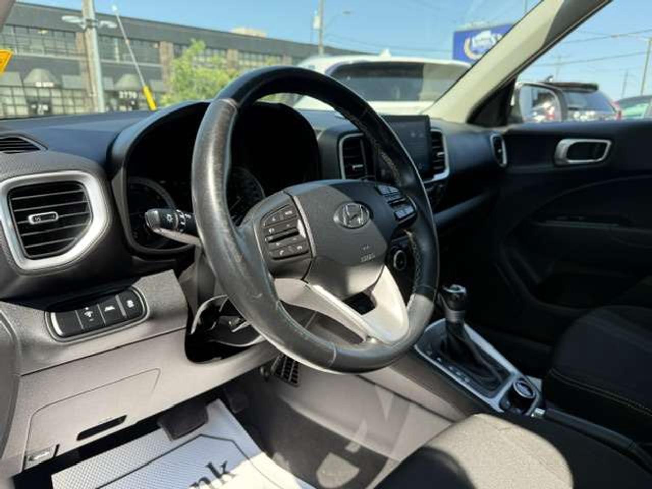 2020 Hyundai Venue Loaded CleanCarfax Carplay BlindSpotAsst Certified Photo