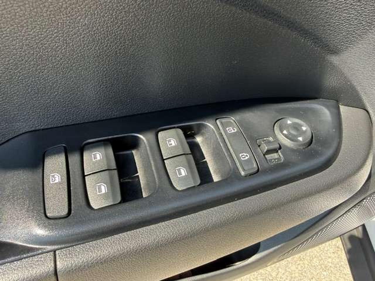 2020 Hyundai Venue Loaded CleanCarfax Carplay BlindSpotAsst Certified Photo