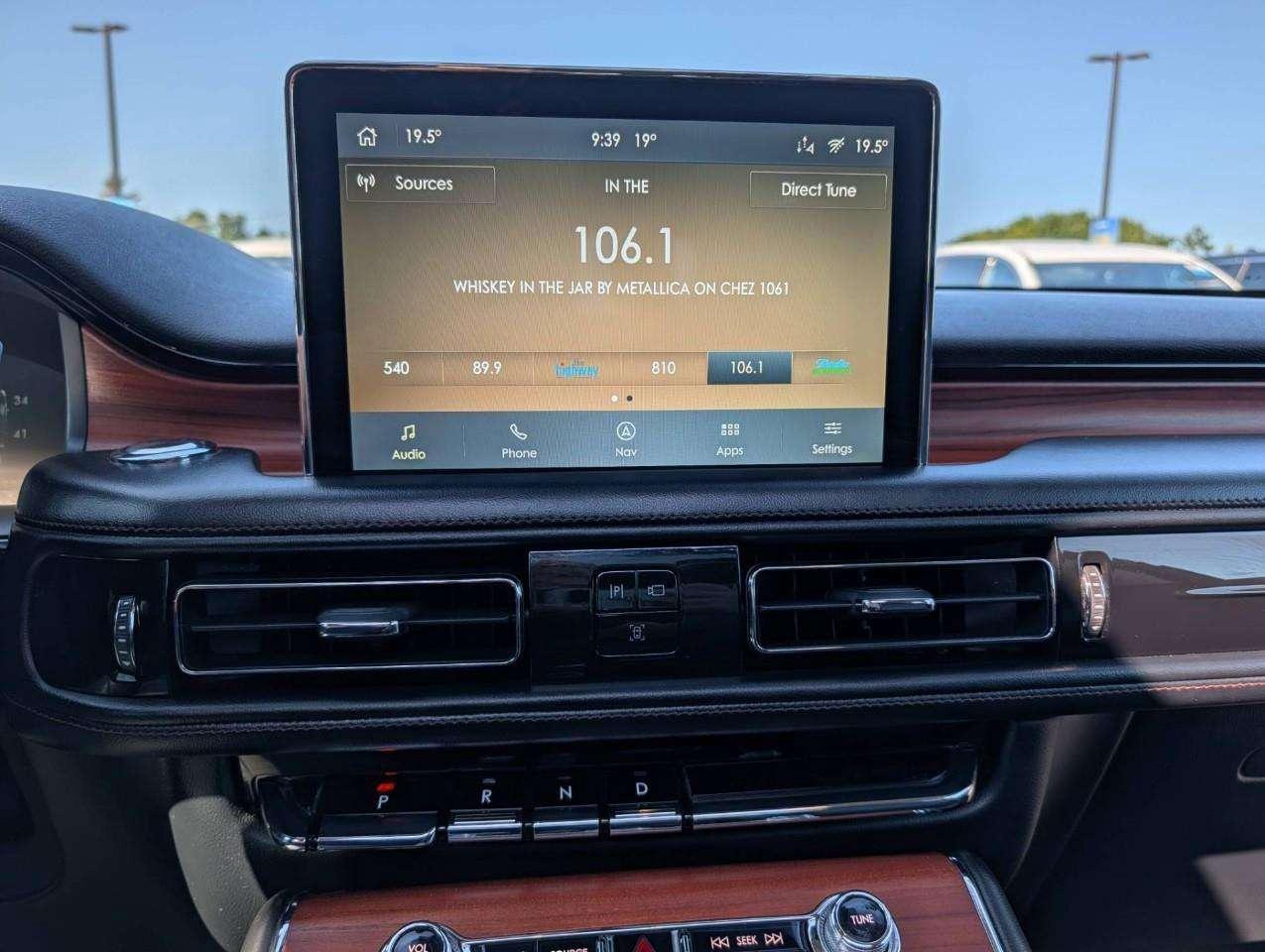 2022 Lincoln Aviator Reserve 6 PASSENGER SUV   Panoramic Sunroof Photo