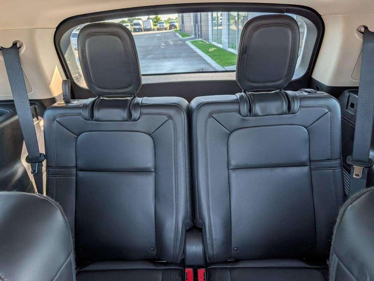2022 Lincoln Aviator Reserve 6 PASSENGER SUV   Panoramic Sunroof Photo