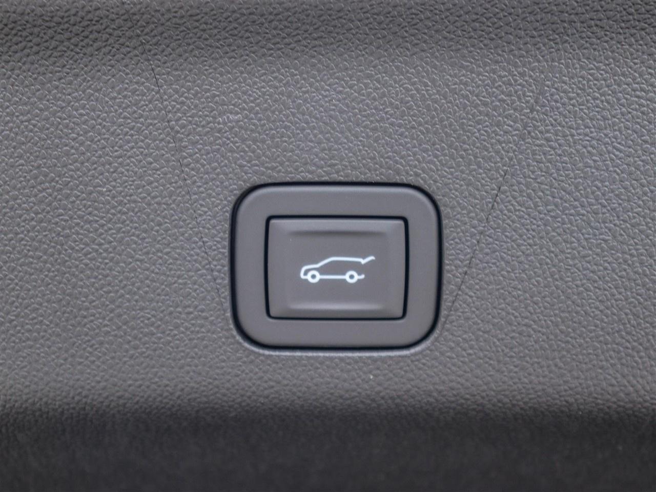 2026 GMC Yukon 4WD 4dr Denali Ultimate Photo