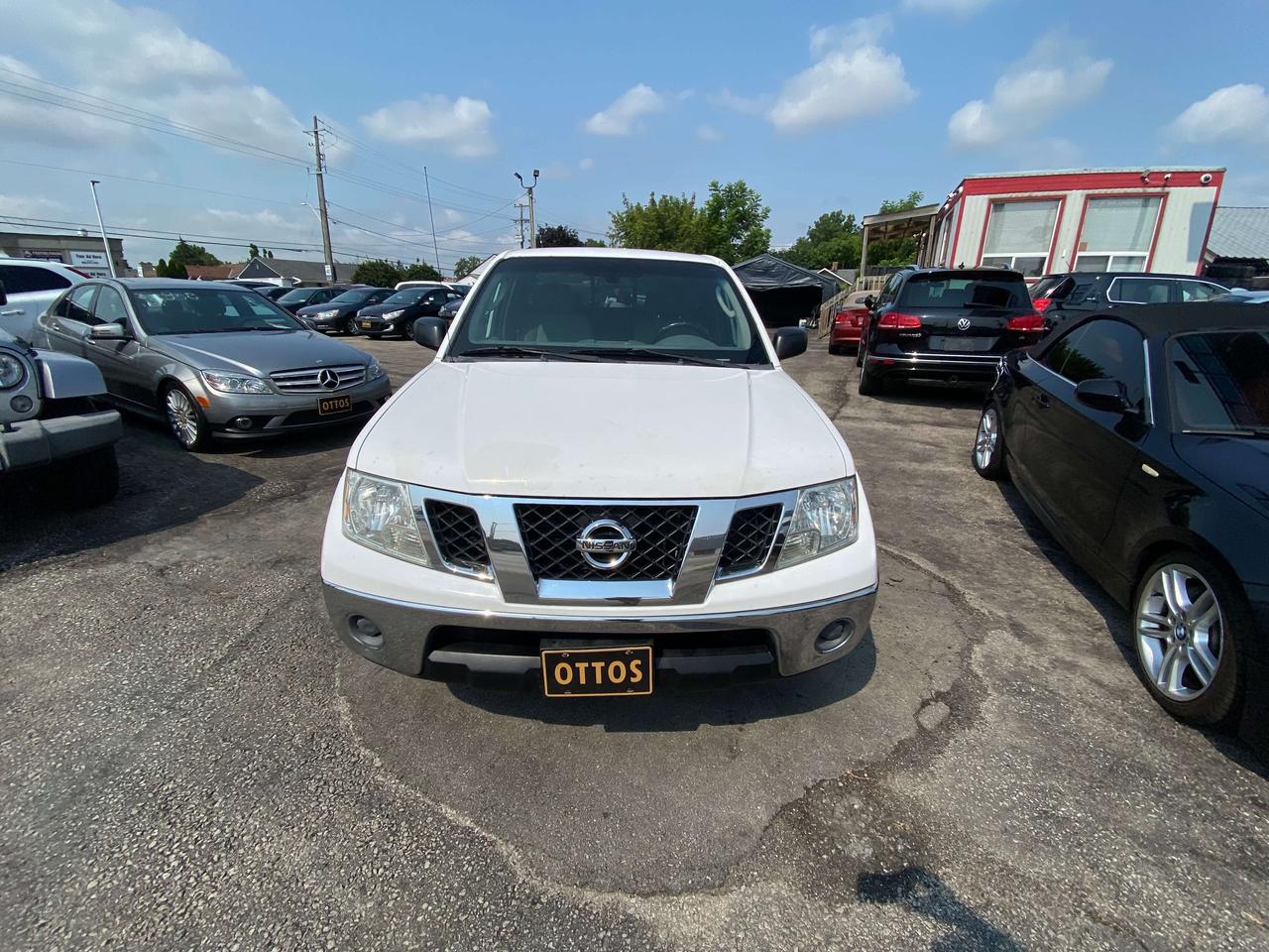 2009 Nissan Frontier XE Photo