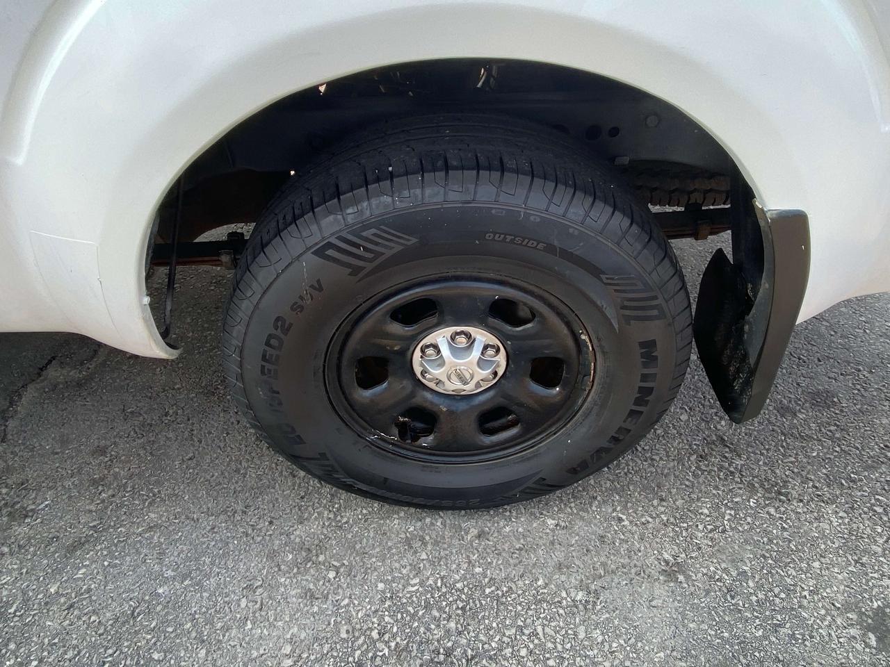 2009 Nissan Frontier XE Photo