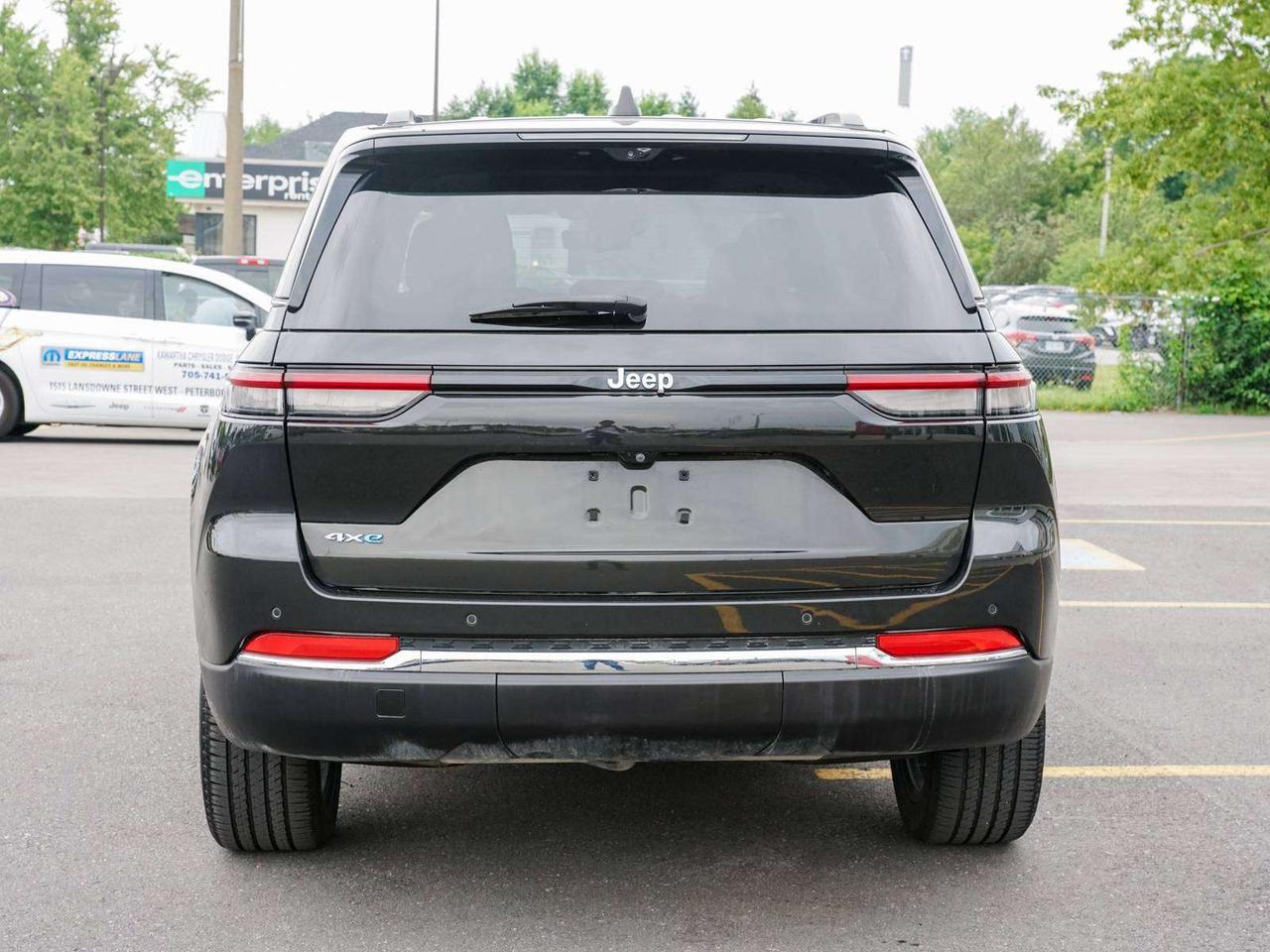 2023 Jeep Grand Cherokee 4xe Photo