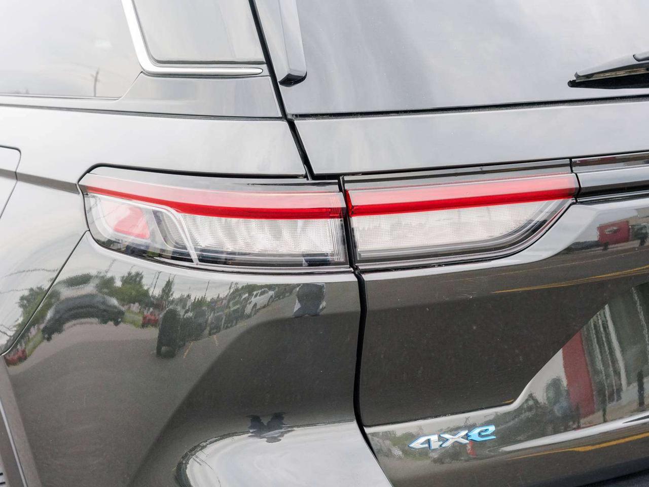 2023 Jeep Grand Cherokee 4xe Photo