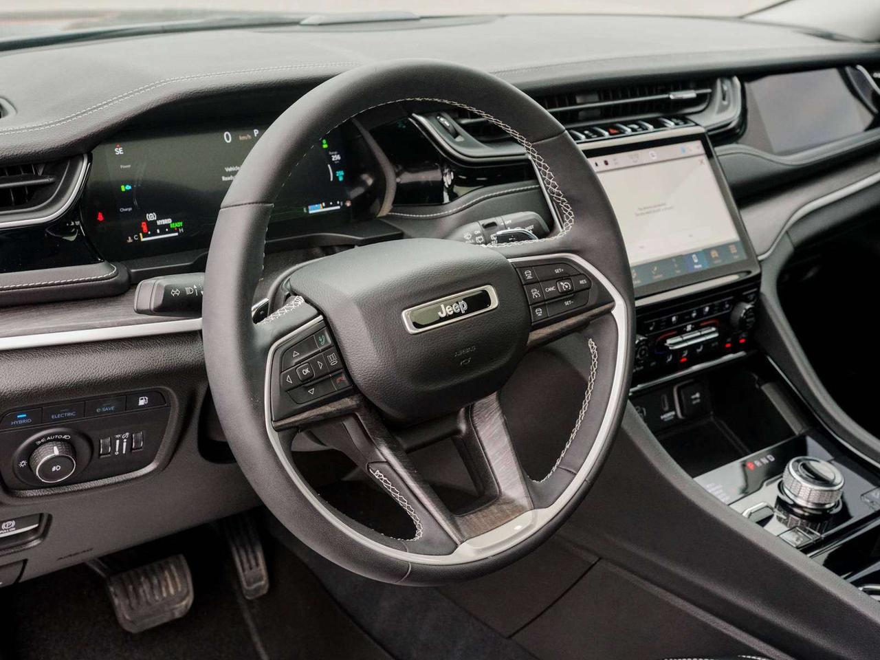 2023 Jeep Grand Cherokee 4xe Photo