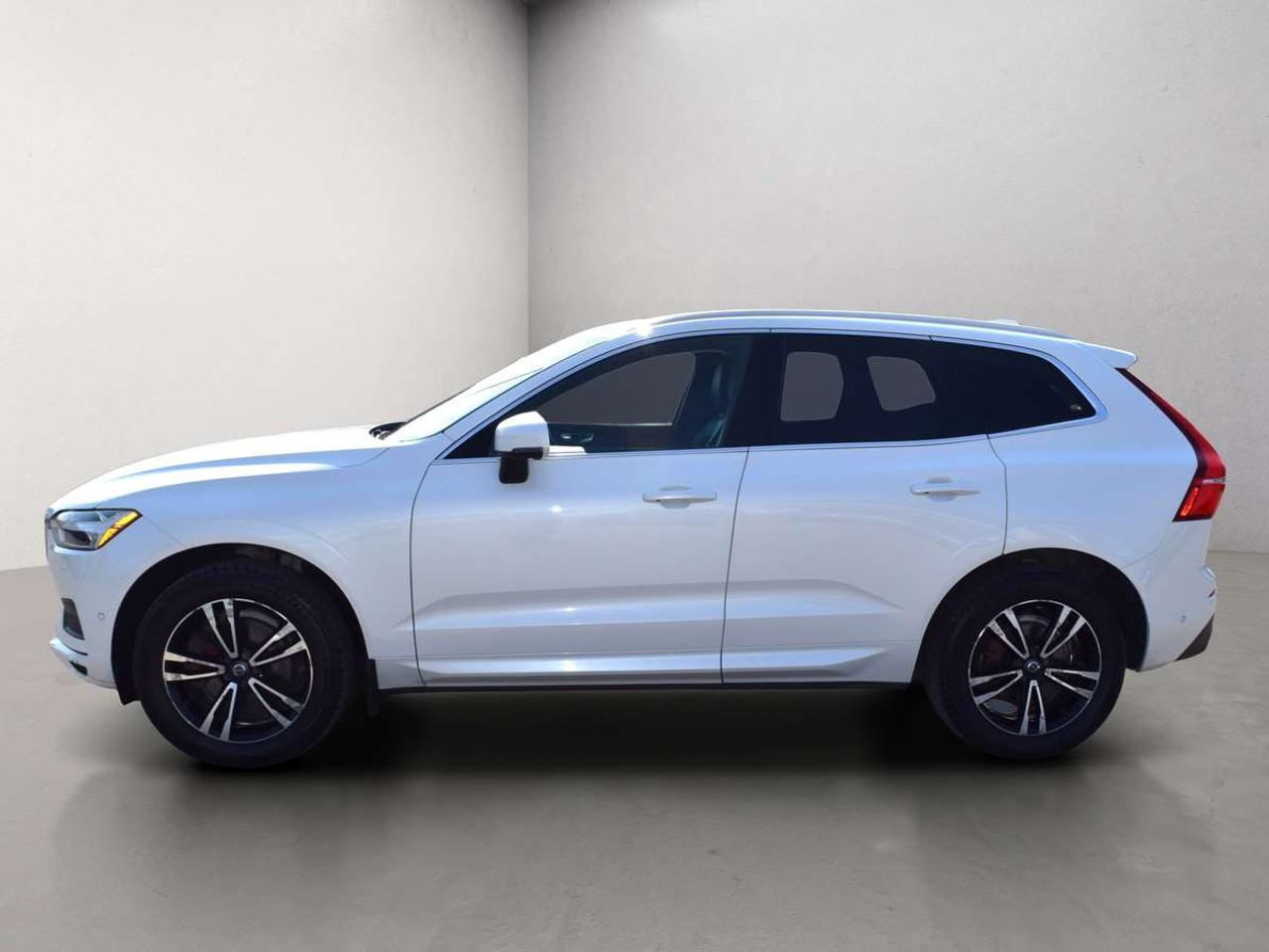 2019 Volvo XC60 Momentum AWD Navi Panoramic Sunroof Photo