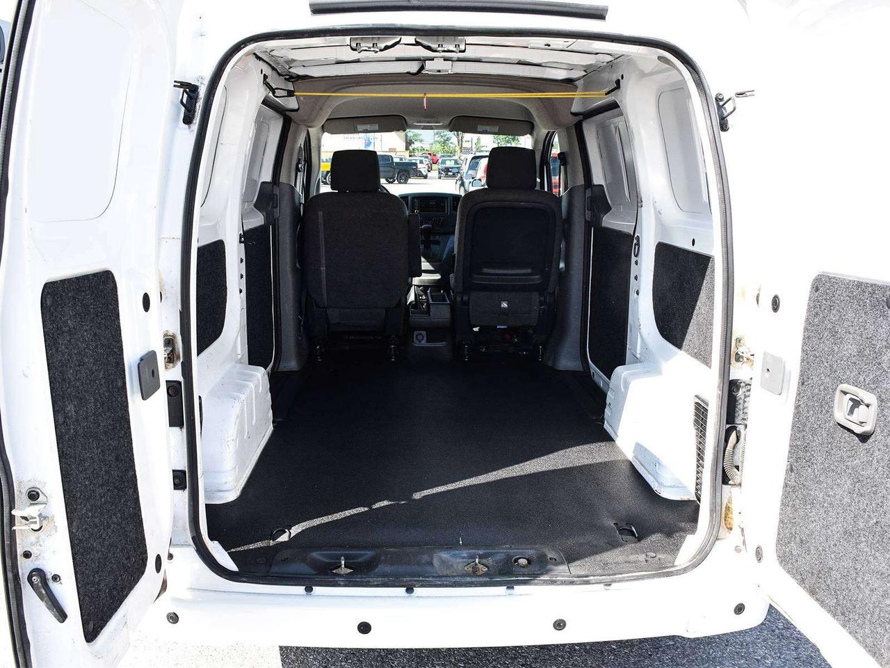 2020 Nissan NV200 SV ~CarPlay ~Bluetooth ~Backup Cam ~Park Assist Photo