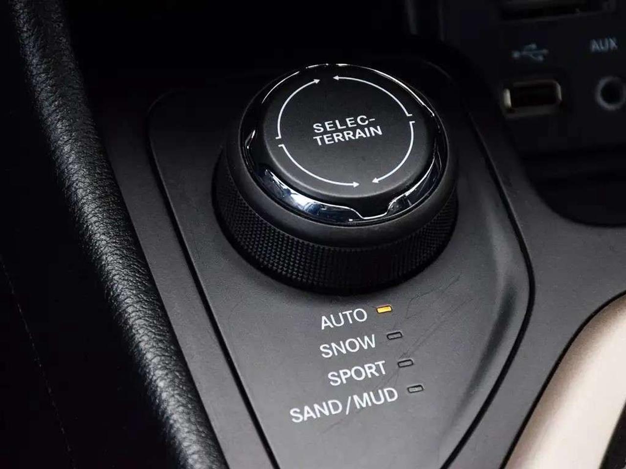 2016 Jeep Cherokee Limited 4x4 ~3.2L V6 ~Nav ~Cam ~Leather ~Pano Roof Photo