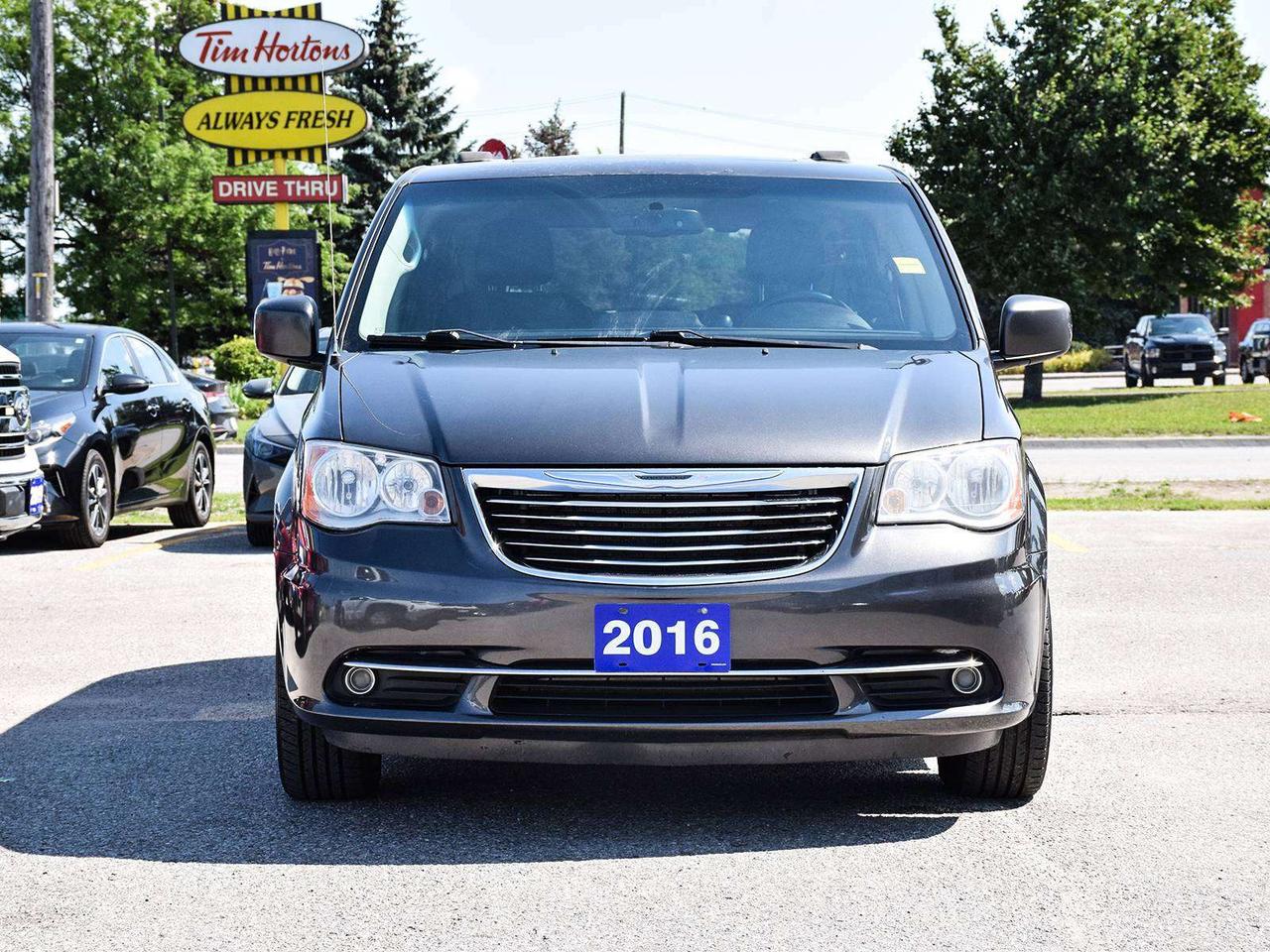 2016 Chrysler Town & Country Touring ~Nav ~Heated Leather ~Sunroof ~Alloys ~Cam Photo5
