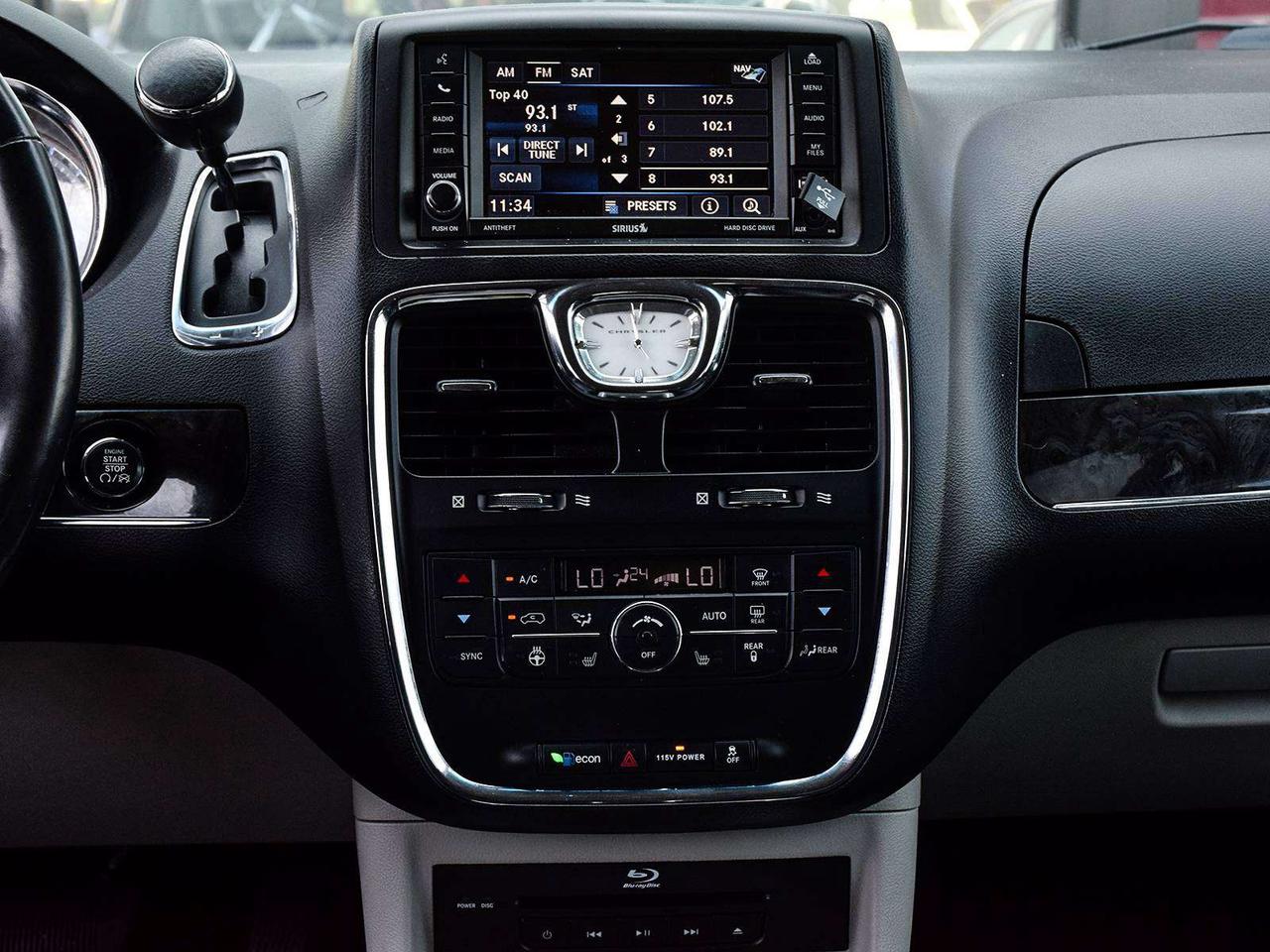 2016 Chrysler Town & Country Touring ~Nav ~Heated Leather ~Sunroof ~Alloys ~Cam Photo
