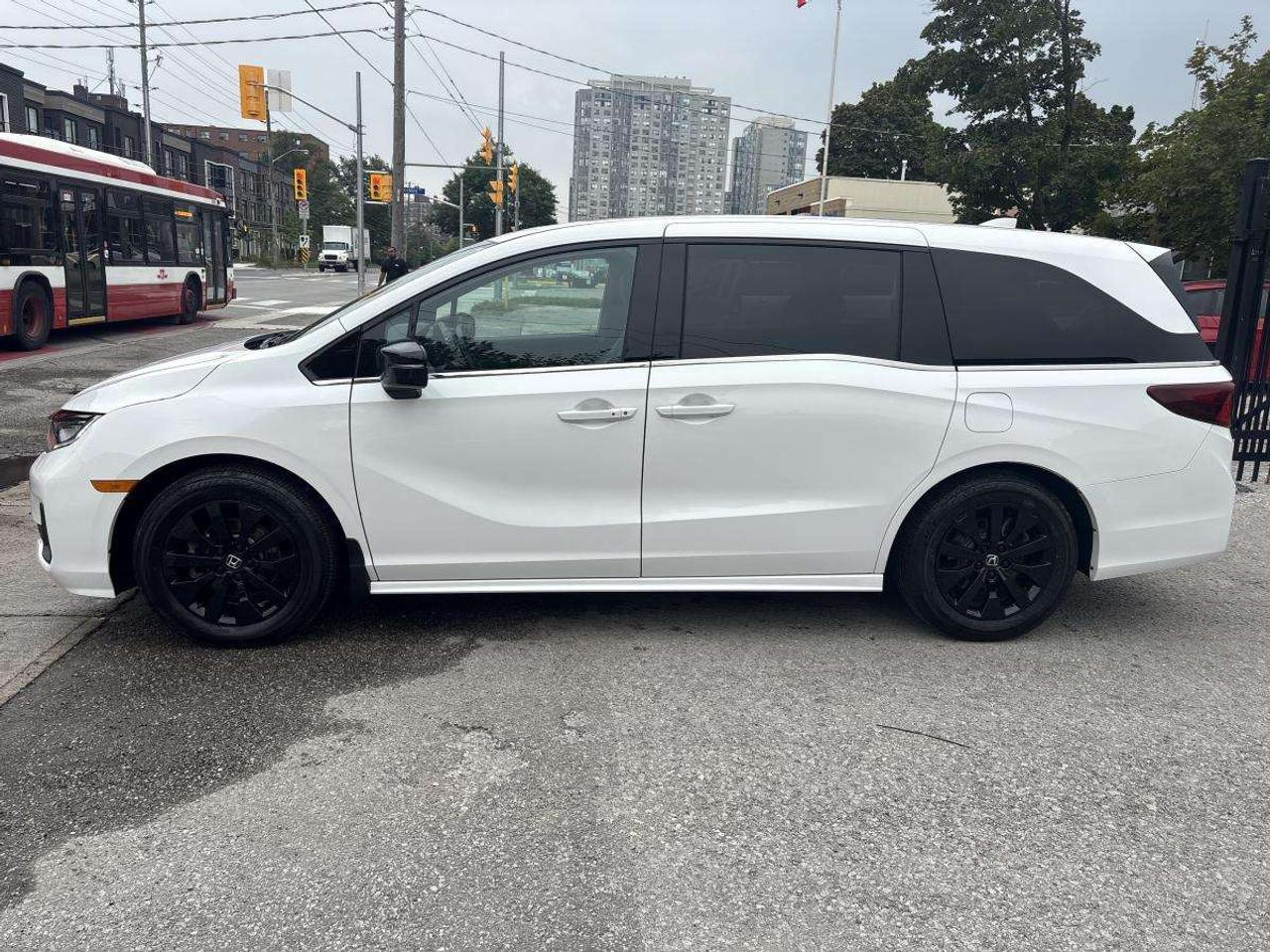 2026 Honda Odyssey Sport-L Honda Certified With 7YR/160K Warranty Photo