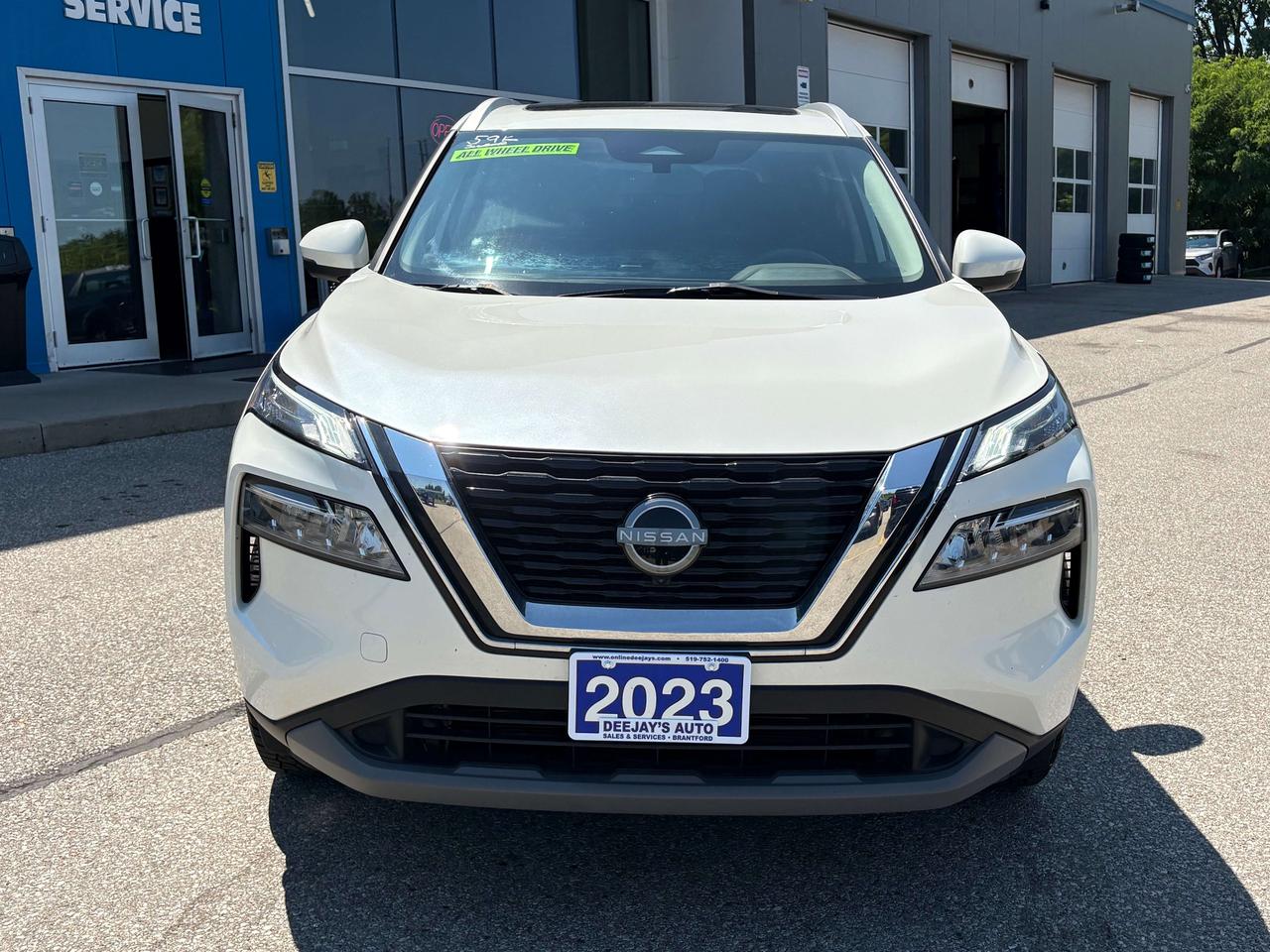 2023 Nissan Rogue SV Moonroof 1.5L AWD   Clean Carfax Photo5