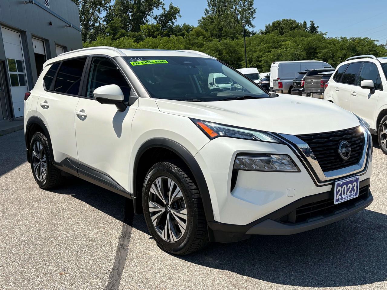 2023 Nissan Rogue SV Moonroof 1.5L AWD   Clean Carfax Photo