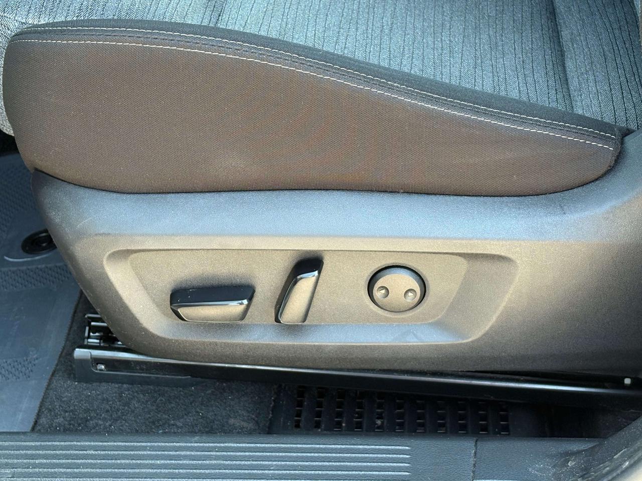 2023 Nissan Rogue SV Moonroof 1.5L AWD   Clean Carfax Photo