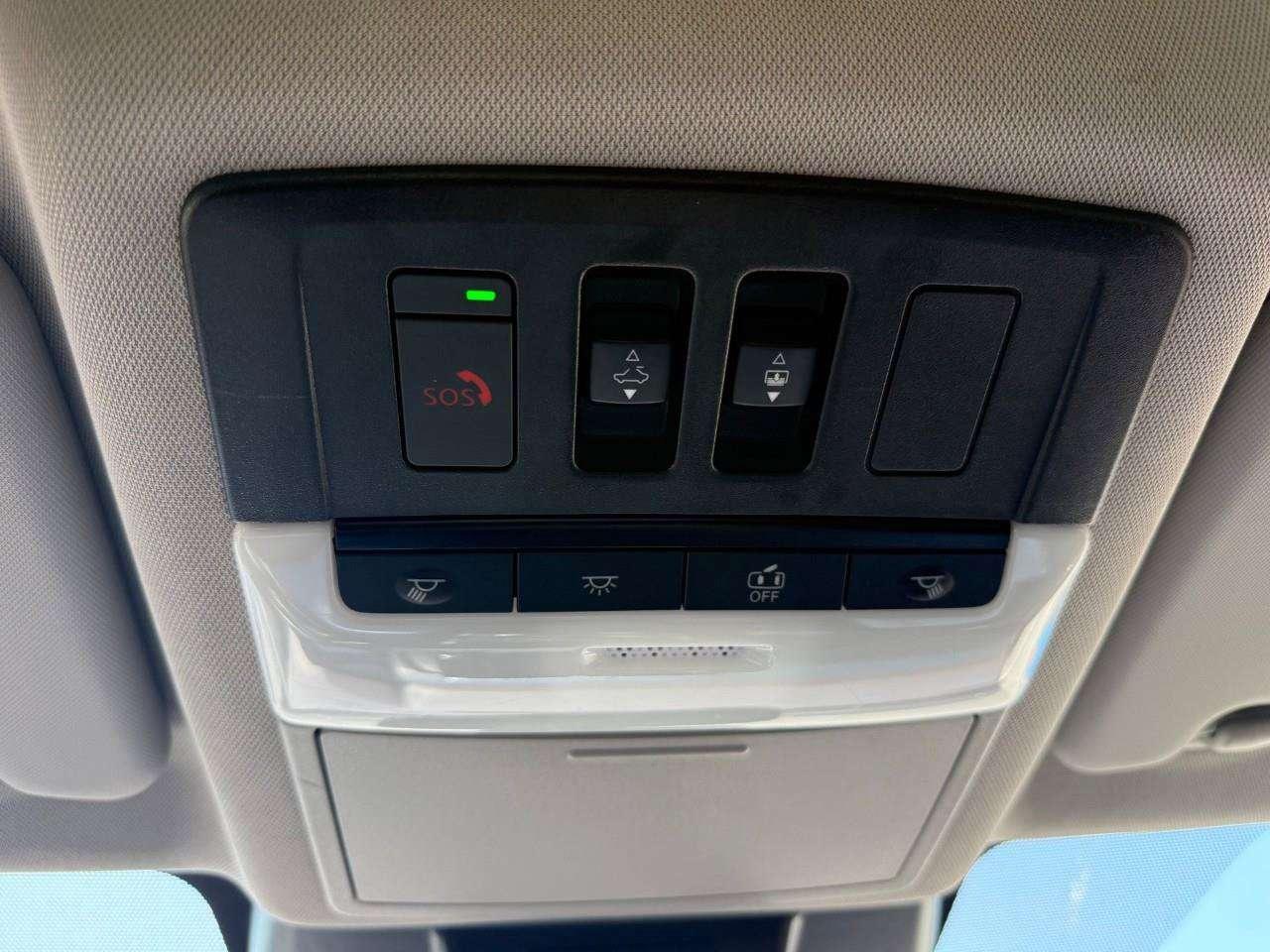 2023 Nissan Rogue ALL WEATHER MATS. PANORAMIC MOONROOF. LEATHER SEATING. FUEL EFFICIENT. CERTIFIED. Photo