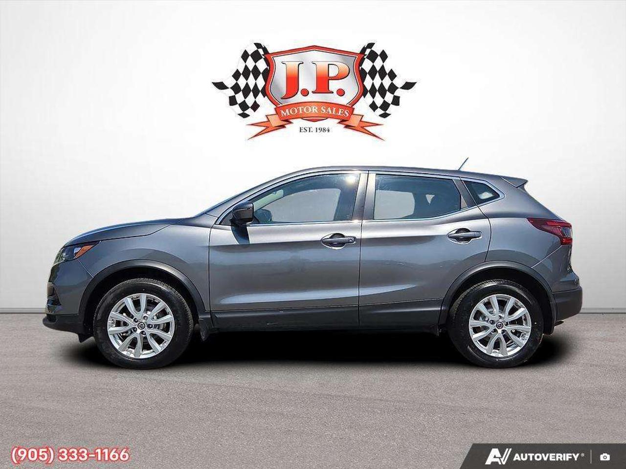 2023 Nissan Qashqai S Apple CarPlay & Android Auto • Heated Front Seats • Lane Assist • Rear Parking Sensors • SiriusXM® Satellite Radio Photo
