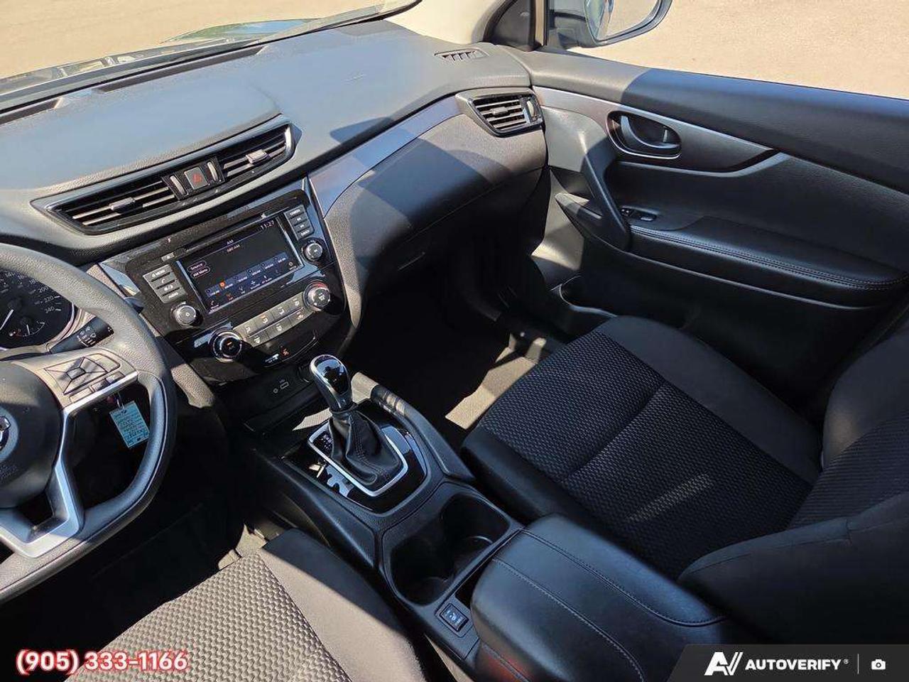 2023 Nissan Qashqai S Apple CarPlay & Android Auto • Heated Front Seats • Lane Assist • Rear Parking Sensors • SiriusXM® Satellite Radio Photo