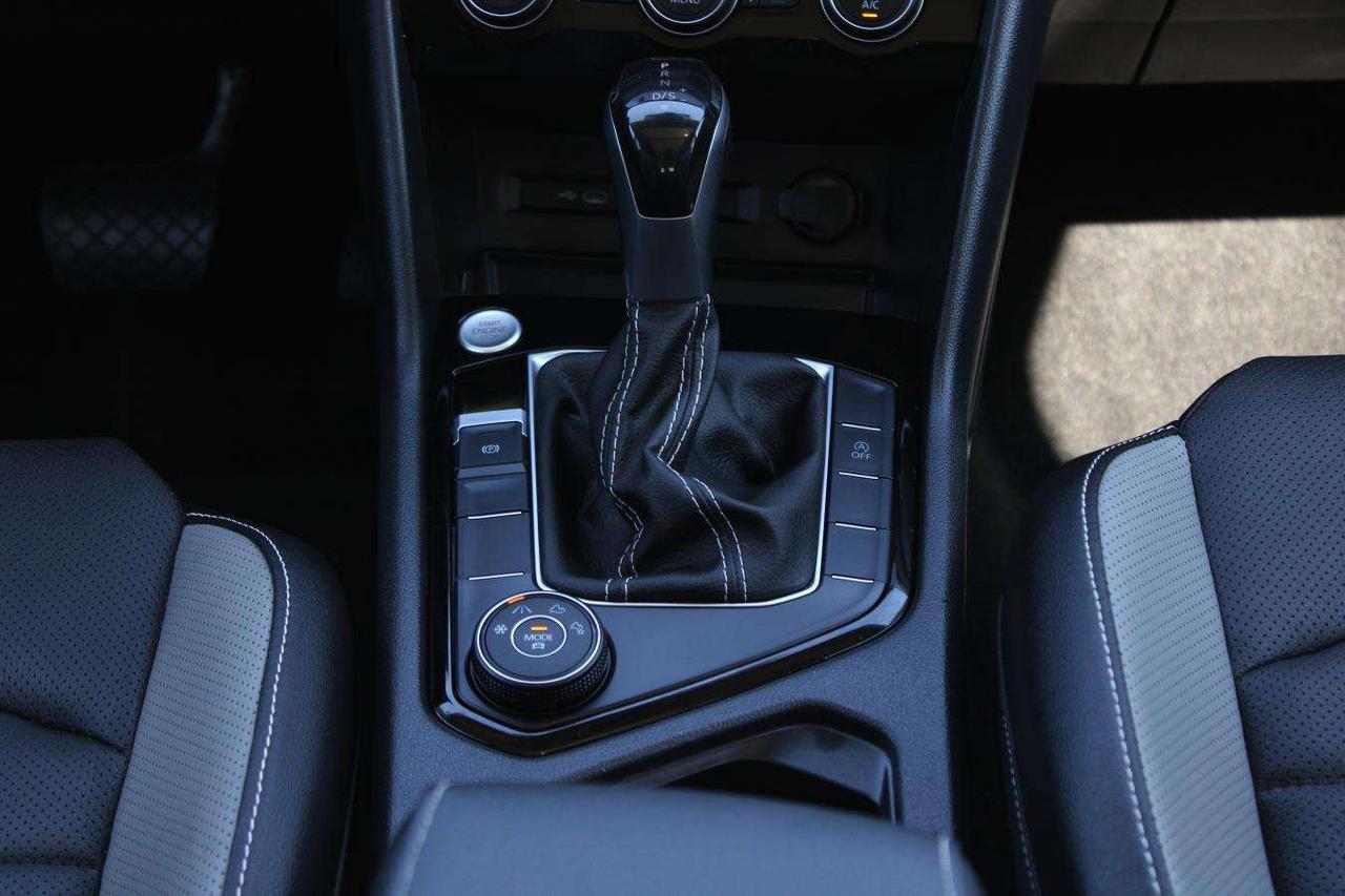 2023 Volkswagen Taos SEL  Gps Moonroof ParkingSensors ReverseCamera Dri Photo