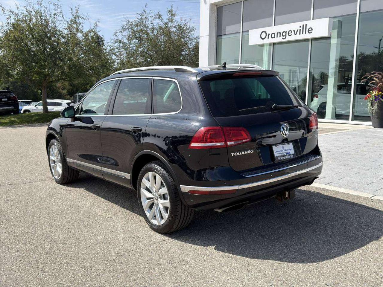 2016 Volkswagen Touareg  Photo3