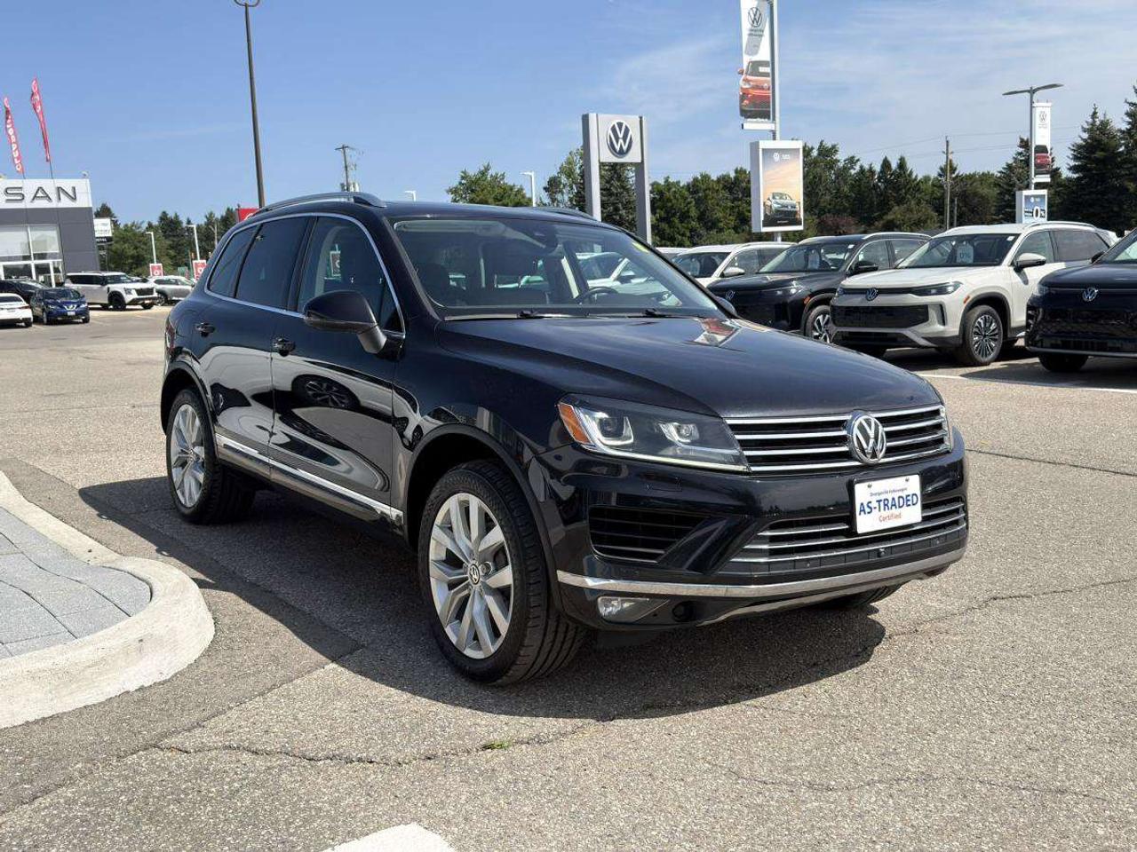 2016 Volkswagen Touareg  Photo1