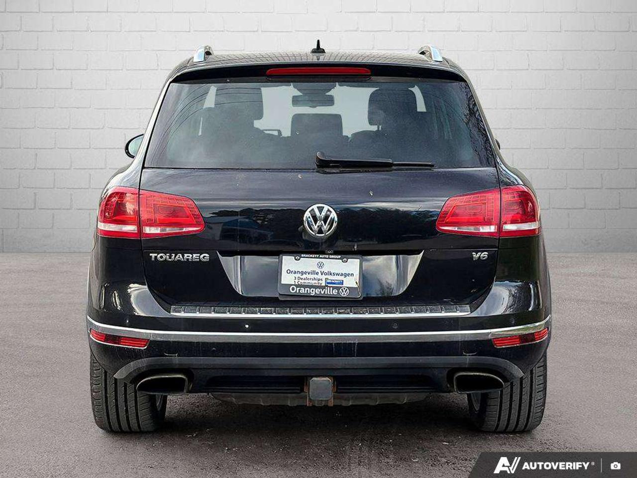 2016 Volkswagen Touareg  Photo