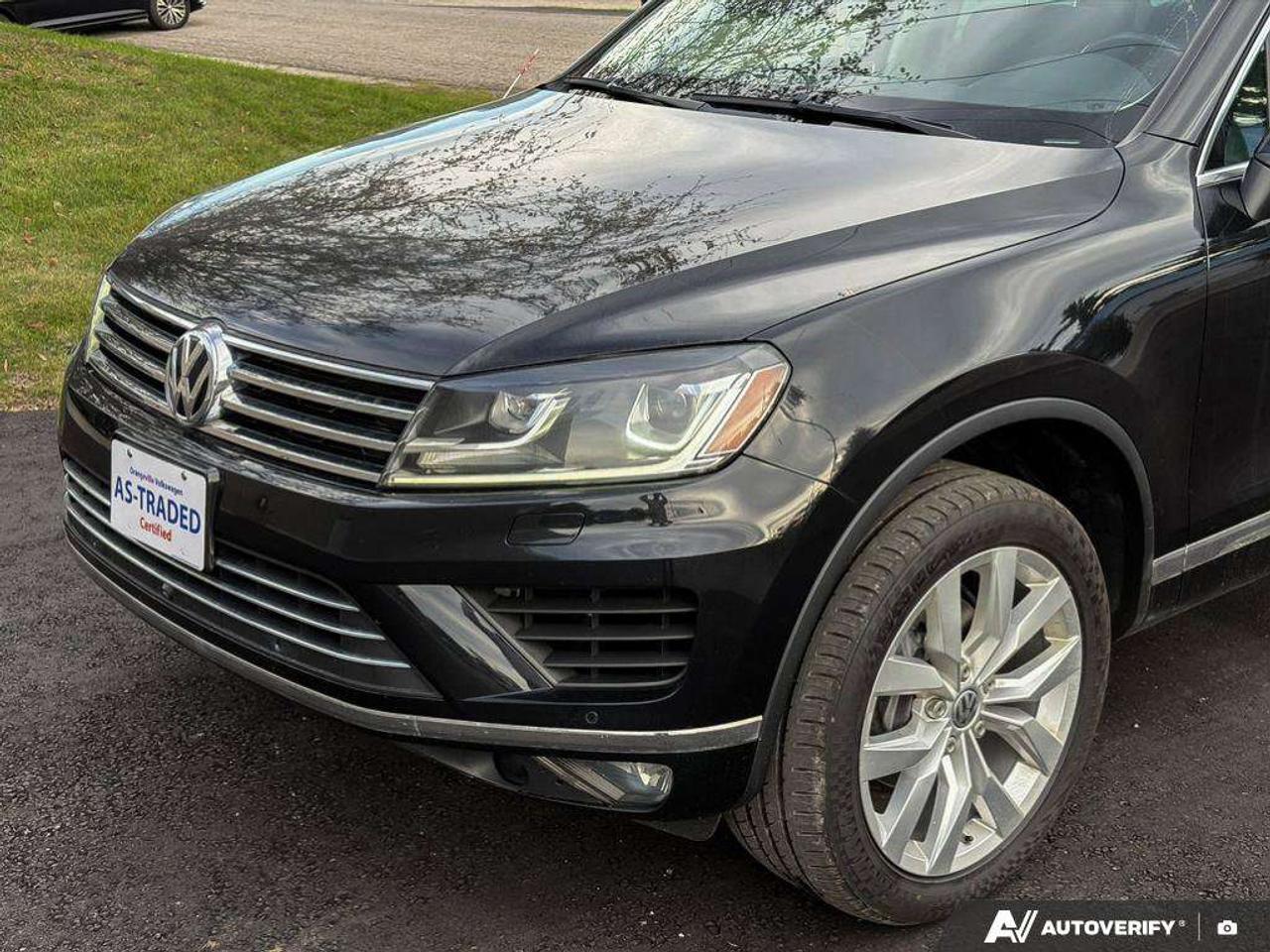 2016 Volkswagen Touareg  Photo